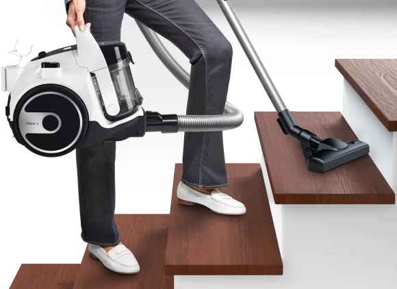 Пылесос Bosch Serie 2 BGS05A222 700Вт белый/черный