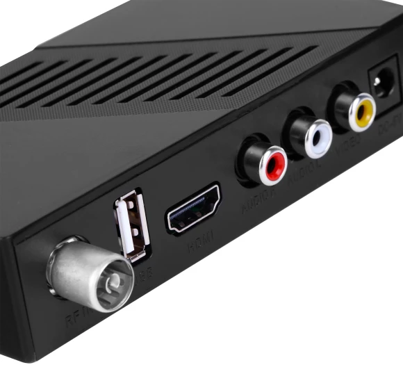 Ресивер DVB-T2 Starwind CT-140 черный Ресивер DVB-T2 Starwind CT-140 черный