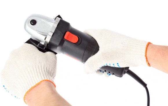 Углошлифовальная машина RedVerg AG650-115 650Вт 11000об/мин рез.шпин.:M14 d=115мм Углошлифовальная машина RedVerg AG650-115 650Вт 11000об/мин рез.шпин.:M14 d=115мм