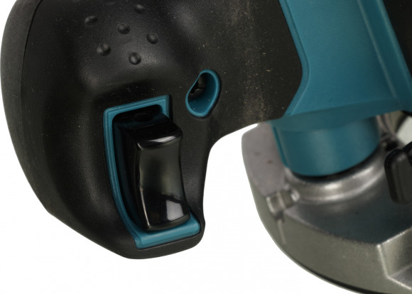 Фрезер Makita RP0900 900Вт 27000об/мин макс.ход:35мм Фрезер Makita RP0900 900Вт 27000об/мин макс.ход:35мм