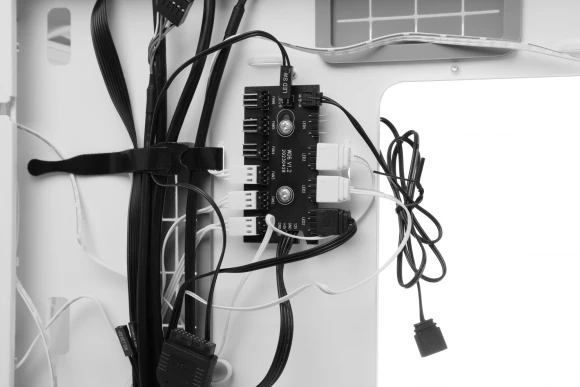 Корпус Lian-Li Lancool 215 белый без БП E-ATX 7x120mm 4x140mm 2xUSB3.0 audio bott PSU Корпус Lian-Li Lancool 215 белый без БП E-ATX 7x120mm 4x140mm 2xUSB3.0 audio bott PSU