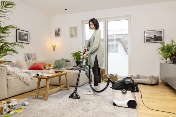Пылесос моющий Karcher SE 5 1000Вт белый/черный (в компл.:1мешок) Пылесос моющий Karcher SE 5 1000Вт белый/черный (в компл.:1мешок)