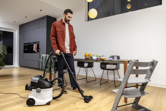 Пылесос моющий Karcher SE 5 1000Вт белый/черный (в компл.:1мешок) Пылесос моющий Karcher SE 5 1000Вт белый/черный (в компл.:1мешок)