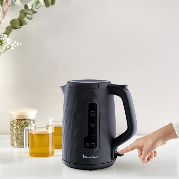 Чайник электрический Moulinex Morning BY2M0810 1.7л. 2400Вт черный корпус: пластик (7211419022) Чайник электрический Moulinex Morning BY2M0810 1.7л. 2400Вт черный корпус: пластик (7211419022)