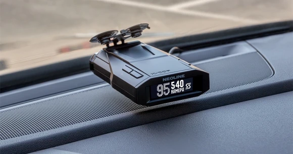 Радар-детектор Neoline X-Cop 6100s Видеорегистратор GPS приемник черный Радар-детектор Neoline X-Cop 6100s Видеорегистратор GPS приемник черный