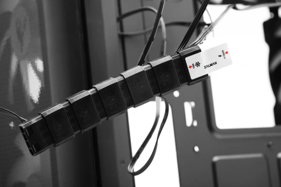 Корпус Zalman N4 REV.1 черный без БП ATX 5x120mm 2x180mm 2xUSB2.0 1xUSB3.0 audio bott PSU Корпус Zalman N4 REV.1 черный без БП ATX 5x120mm 2x180mm 2xUSB2.0 1xUSB3.0 audio bott PSU