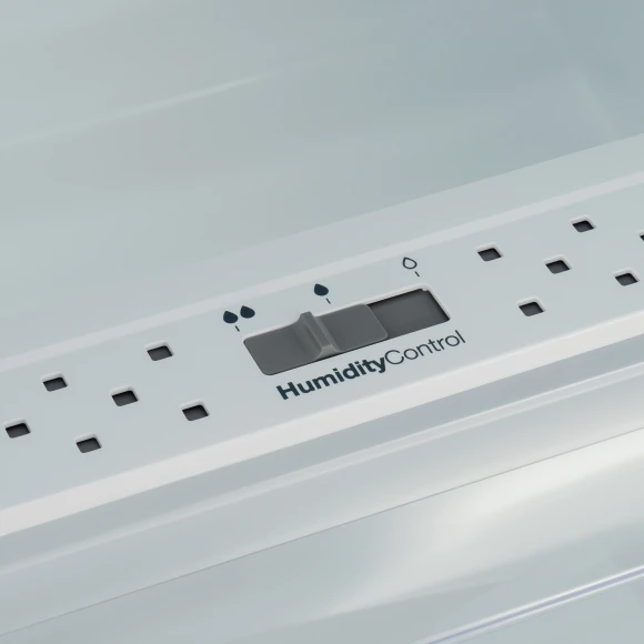 Холодильник Hyundai HBR 1782 2-хкамерн. белый Холодильник Hyundai HBR 1782 2-хкамерн. белый