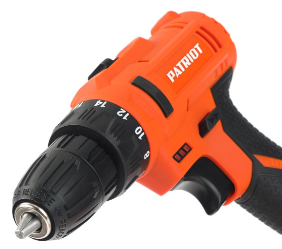 Дрель-шуруповерт Patriot BR 187UES аккум. патрон:быстрозажимной (кейс в комплекте) (180301547) Дрель-шуруповерт Patriot BR 187UES аккум. патрон:быстрозажимной (кейс в комплекте) (180301547)