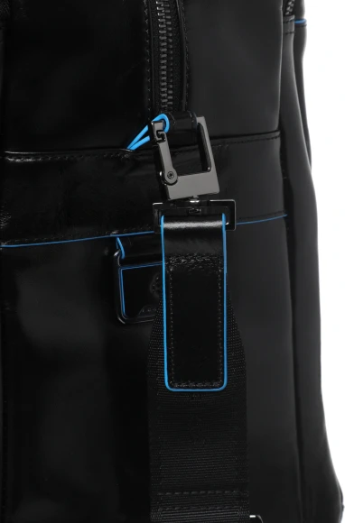 Сумка дорожная Piquadro Blue Square BV4342B2/N с отделением для ноутбука 15" черная натур.кожа