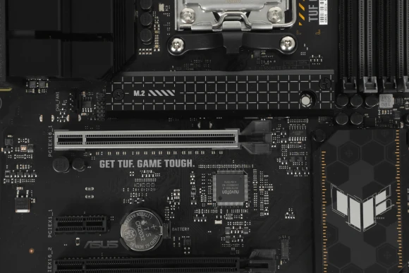 Материнская плата Asus TUF GAMING A620-PRO WIFI Socket AM5 AMD A620 4xDDR5 ATX AC`97 8ch(7.1) 2.5Gg RAID+HDMI+DP