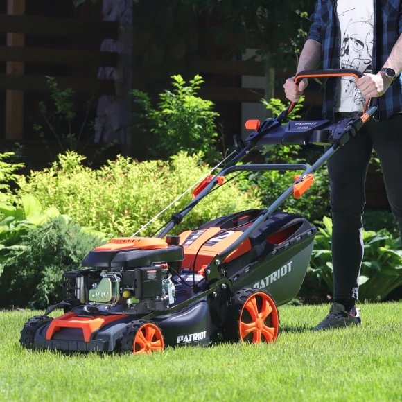 Газонокосилка роторная Patriot PT47LS (512109014) 3300Вт