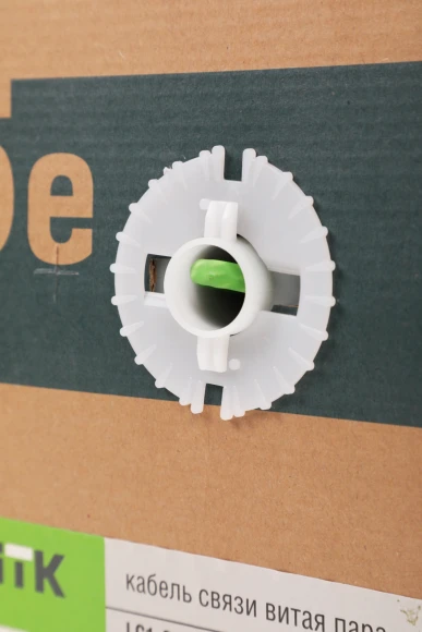 Кабель информационный ITK LC1-C5E04-122 кат.5E UTP 4 пары 24AWG нг(А)-LSLTx внутренний 305м зеленый Кабель информационный ITK LC1-C5E04-122 кат.5E UTP 4 пары 24AWG нг(А)-LSLTx внутренний 305м зеленый