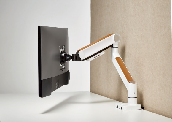 Кронштейн для мониторов Ultramounts UM732W белый/коричневый 17"-32" макс.8кг крепление к столешнице поворот и наклон