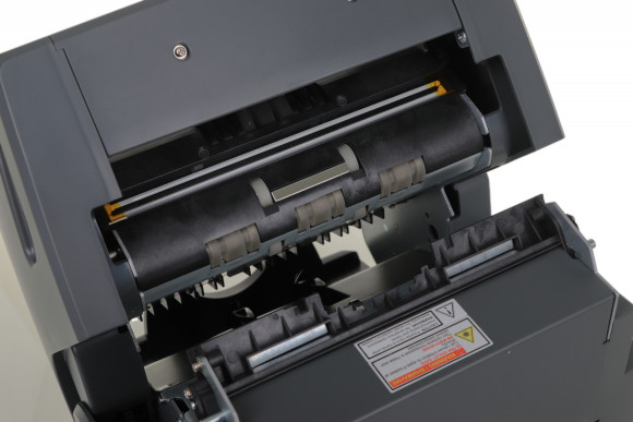 Счетчик банкнот Dors 820 RUS2 мультивалютный FRZ-050968 Счетчик банкнот Dors 820 RUS2 мультивалютный FRZ-050968