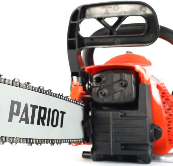 Бензопила Patriot РТ 641 2.45л.с. дл.шины:16" (40cm) (220105800) Бензопила Patriot РТ 641 2.45л.с. дл.шины:16" (40cm) (220105800)