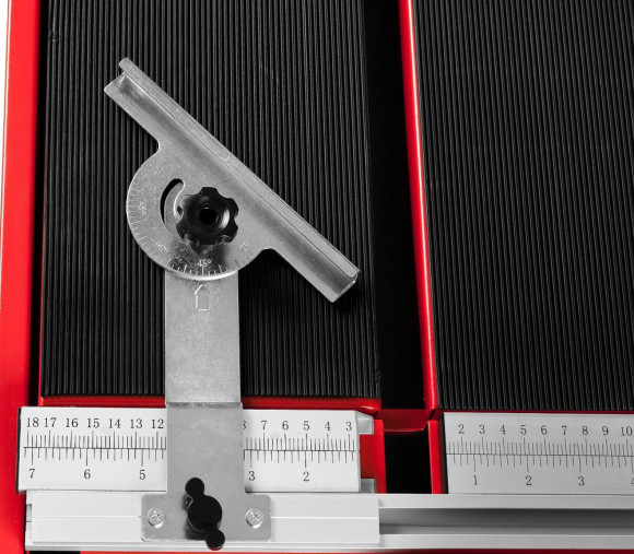 Плиткорез электрический Зубр ЭП-300-1500C 1500Вт красный/черный Плиткорез электрический Зубр ЭП-300-1500C 1500Вт красный/черный