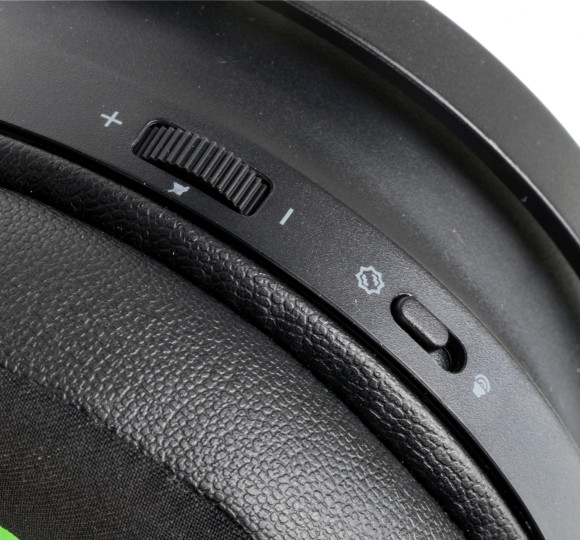 Наушники с микрофоном Razer Nari Ultimate черный/зеленый мониторные Radio оголовье (RZ04-02910100-R3M1)