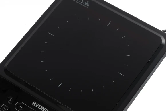 Плита Индукционная Hyundai HYC-0101 черный стеклокерамика (настольная)