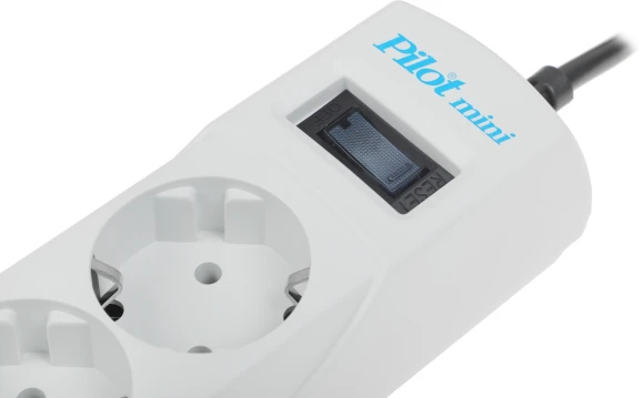 Сетевой фильтр Pilot mini 3м (4 розетки) белый (коробка)