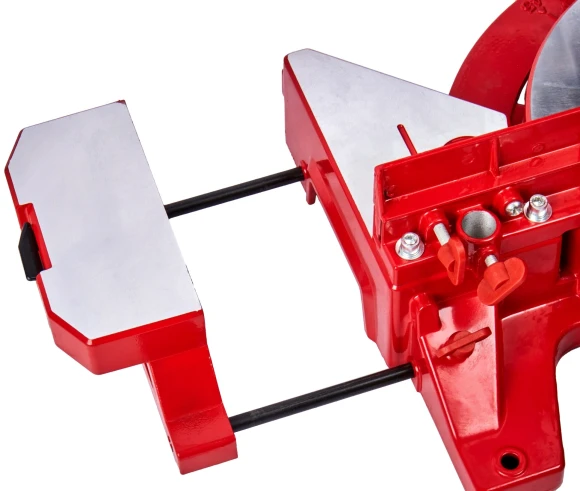 Торцовочная пила Elitech ПТ 825К (E2006.006.00) 1800Вт 4500об/мин d=255мм Торцовочная пила Elitech ПТ 825К (E2006.006.00) 1800Вт 4500об/мин d=255мм