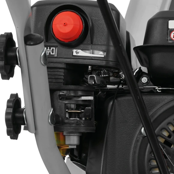 Снегоуборщик бензин. Ресанта СБ 4000 7л.с. Снегоуборщик бензин. Ресанта СБ 4000 7л.с.