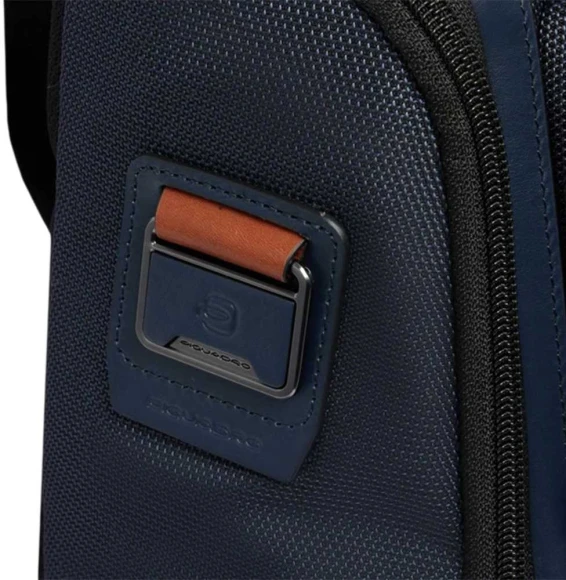 Рюкзак мужской Piquadro Oberon CA7279W150/BLU синий нейлон/натур.кожа Рюкзак мужской Piquadro Oberon CA7279W150/BLU синий нейлон/натур.кожа