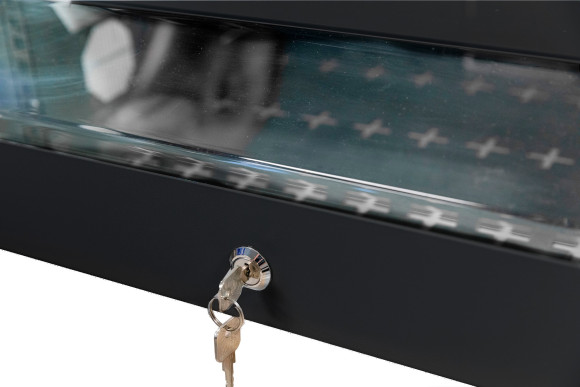 Шкаф коммутационный NTSS (NTSS-SOHO5U-BL) настенный 5U 520x140мм пер.дв.стекл несъемн.бок.пан. 80кг черный 11кг 480мм IP20 металл Шкаф коммутационный NTSS (NTSS-SOHO5U-BL) настенный 5U 520x140мм пер.дв.стекл несъемн.бок.пан. 80кг черный 11кг 480мм IP20 металл