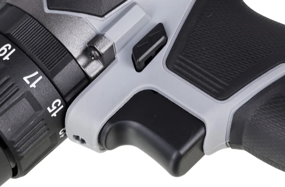 Дрель-шуруповерт Интерскол ДАУ-13/18ВК аккум. патрон:быстрозажимной (кейс в комплекте) (573.2.2.70)