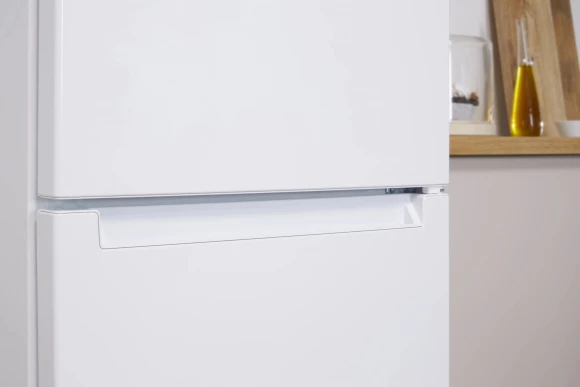 Холодильник Indesit DS 3180 W 2-хкамерн. белый