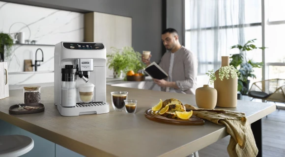 Кофемашина Delonghi Magnifica Plus ECAM320.60.W 1450Вт белый/черный