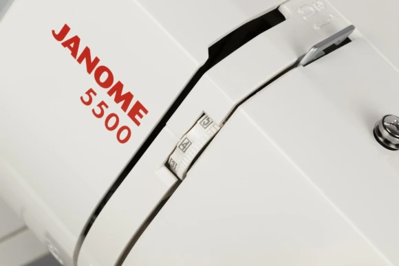 Швейная машина Janome 5500 белый
