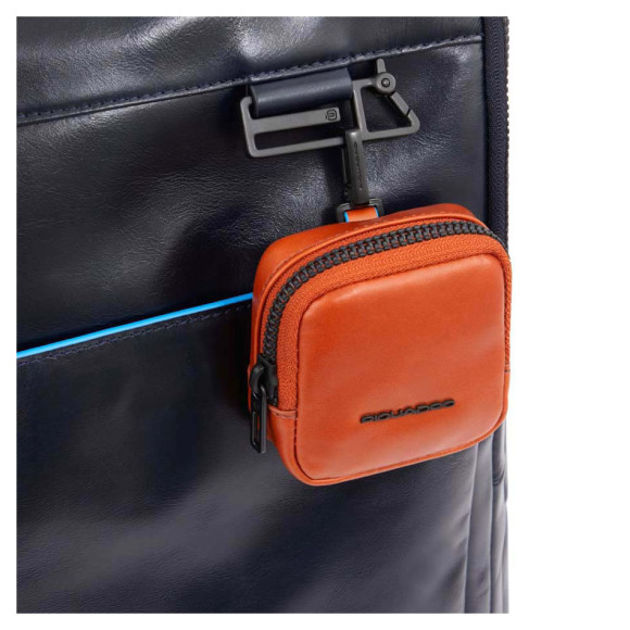 Рюкзак мужской Piquadro Blue Square Revamp CA4818B2V/BLU синий кожа Рюкзак мужской Piquadro Blue Square Revamp CA4818B2V/BLU синий кожа