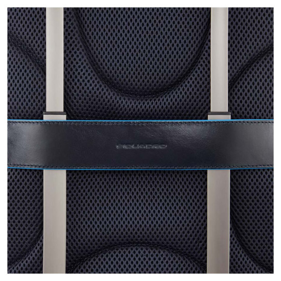Рюкзак мужской Piquadro Blue Square Revamp CA4818B2V/BLU синий кожа Рюкзак мужской Piquadro Blue Square Revamp CA4818B2V/BLU синий кожа