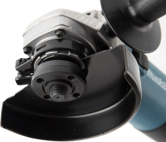 Углошлифовальная машина Makita 9557HNRK 840Вт 11000об/мин рез.шпин.:M14 d=115мм