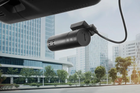 Видеорегистратор Mio MiVue J35 черный 4Mpix 2560x1440 1440p 150гр. GPS SSC3337DE