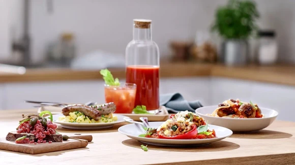 Мясорубка Bosch MFW68660 2200Вт черный Мясорубка Bosch MFW68660 2200Вт черный