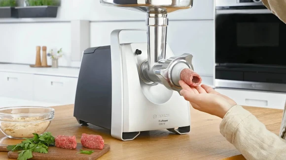 Мясорубка Bosch MFW68660 2200Вт черный Мясорубка Bosch MFW68660 2200Вт черный