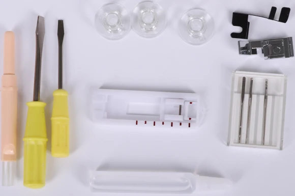 Швейная машина Comfort 28 белый