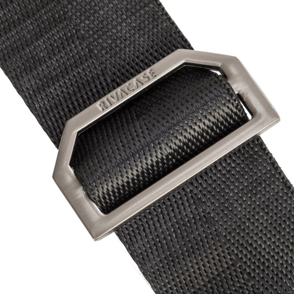 Сумка для ноутбука 16" Riva 8530 черный полиэстер (8530 BLACK) Сумка для ноутбука 16" Riva 8530 черный полиэстер (8530 BLACK)