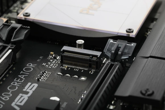 Материнская плата Asus PROART B760-CREATOR Soc-1700 Intel B760 4xDDR5 ATX AC`97 8ch(7.1) 1 x 2.5Gigabit + Gigabit Ethernet RAID+HDMI+DP Материнская плата Asus PROART B760-CREATOR Soc-1700 Intel B760 4xDDR5 ATX AC`97 8ch(7.1) 1 x 2.5Gigabit + Gigabit Ethernet RAID+HDMI+DP
