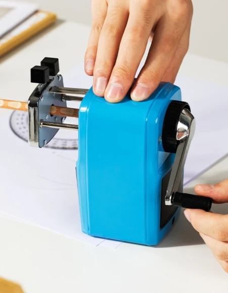 Точилка для карандашей механическая Deli E0620 1 отверстие ассорти