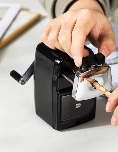 Точилка для карандашей механическая Deli E0620 1 отверстие ассорти