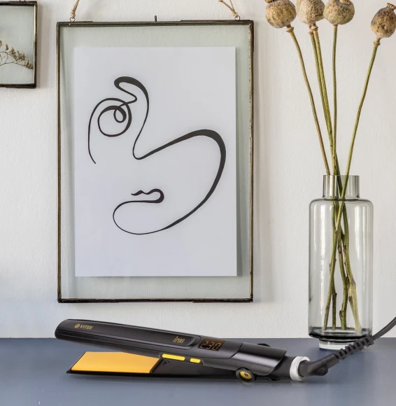 Выпрямитель Vitek VT-8400 45Вт черный макс.темп.:230С покрытие:керамическое