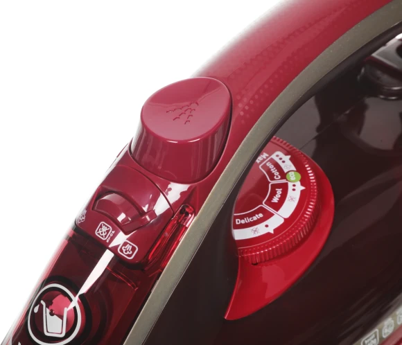 Утюг Tefal FV6820E0 2800Вт вишневый/серебристый