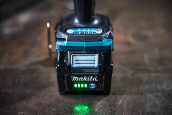 Шуруповерт Makita TD001GZ аккум. патрон:шестигр.1/4" Шуруповерт Makita TD001GZ аккум. патрон:шестигр.1/4"