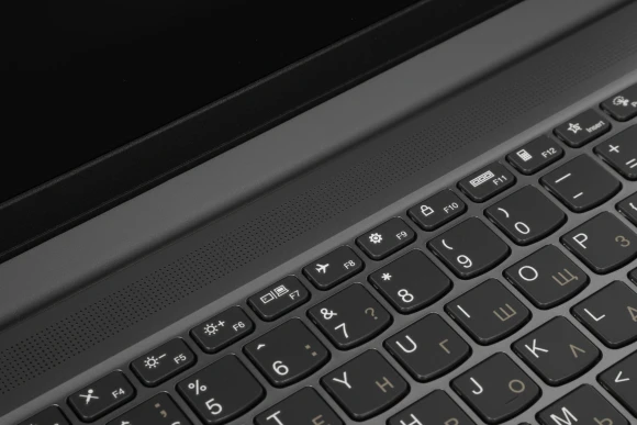Ноутбук Lenovo IdeaPad Slim 3 15AMN8 Ryzen 3 30 8Gb SSD256Gb AMD Radeon 610M 15.6" IPS FHD (1920x1080) без ОС grey WiFi BT Cam (82XQ01CCPS)