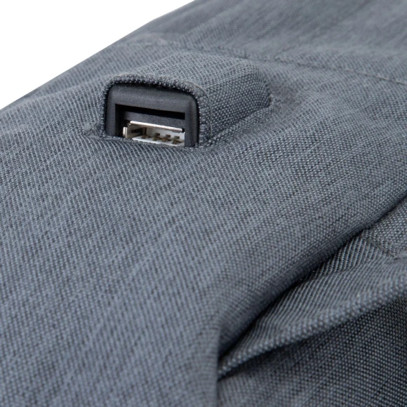 Рюкзак для ноутбука 15.6" Riva 7562 темно-серый полиэстер