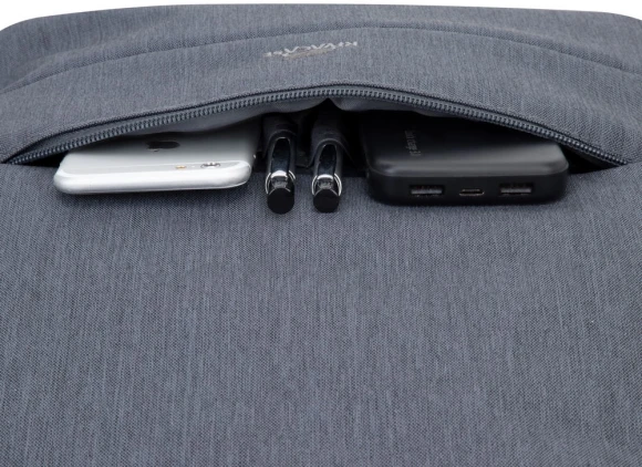 Рюкзак для ноутбука 15.6" Riva 7562 темно-серый полиэстер