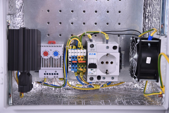 Шкаф монтажный ЦМО Эконом (ШТВ-НЭ-3.3.21-3ААА-Т2) настенный 300x300мм пер.дв.стал.лист задн.дв.спл.стал.лист несъемн.бок.пан. серый 180мм 8кг 300мм IP66 уличный всепогодный с нагревателем 60Вт Шкаф монтажный ЦМО Эконом (ШТВ-НЭ-3.3.21-3ААА-Т2) настенный 300x300мм пер.дв.стал.лист задн.дв.спл.стал.лист несъемн.бок.пан. серый 180мм 8кг 300мм IP66 уличный всепогодный с нагревателем 60Вт
