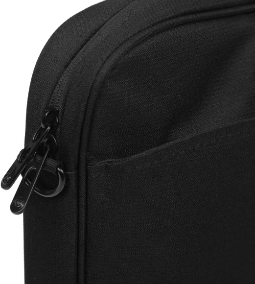 Сумка для ноутбука 17.3" Continent CC-018 черный нейлон/полиэстер (CC-018 BK) Сумка для ноутбука 17.3" Continent CC-018 черный нейлон/полиэстер (CC-018 BK)